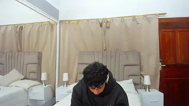 Julian_billyy webcams show profile image 