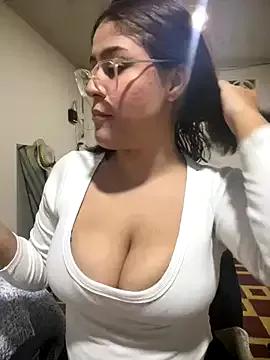 Juliana_News from StripChat is Freechat