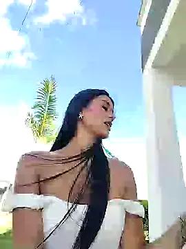Try our girls live displays and explore the company of endless strippers, with beautiful physiques, vibrating toys and more.