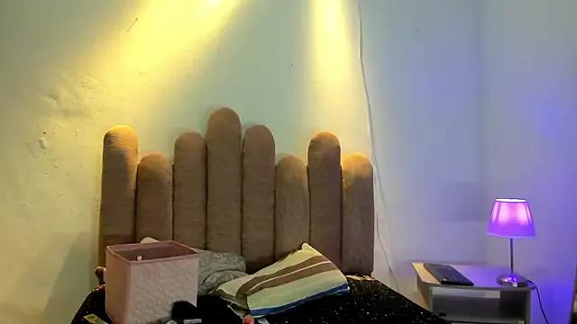 JulianaCarter from StripChat is Freechat
