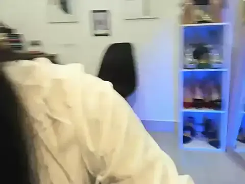 JuliDiazz — Freechat on StripChat