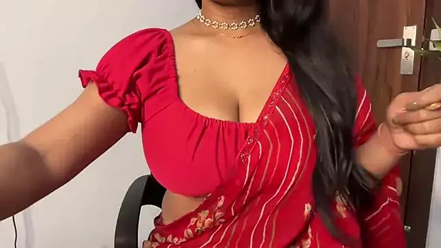 julie_08 from StripChat is Freechat