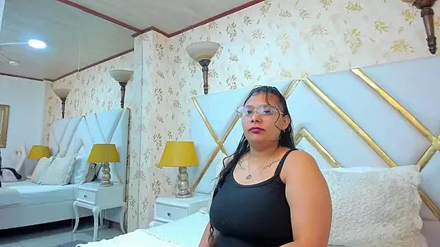 Julieta_Owen from StripChat is Freechat