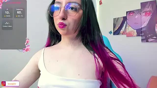 Try our girls live displays and explore the company of endless strippers, with beautiful physiques, vibrating toys and more.