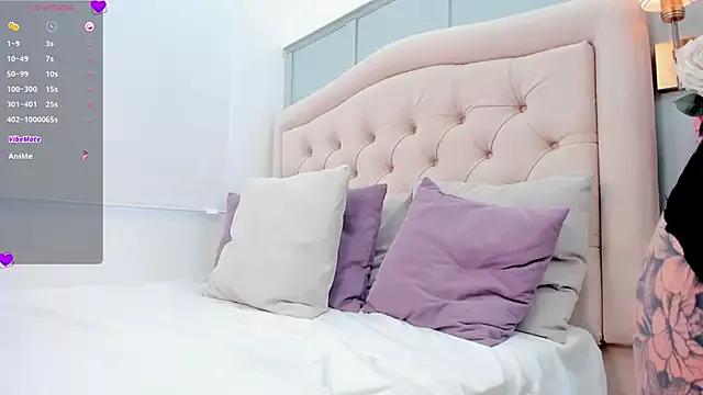 julietta_monroe from StripChat is Freechat