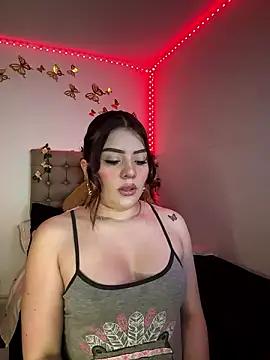 Jullieetta from StripChat