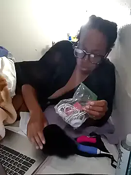 justuncensored — Flirt & Chill  with me!