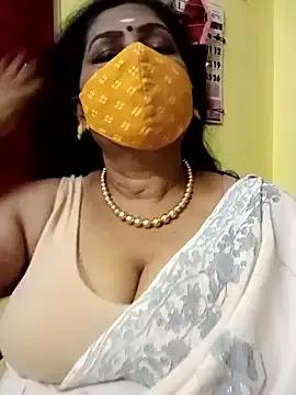 kaamini29 from StripChat is Freechat