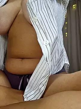 Try our girls live displays and explore the company of endless strippers, with beautiful physiques, vibrating toys and more.