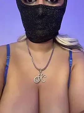 Try our girls live displays and explore the company of endless strippers, with beautiful physiques, vibrating toys and more.