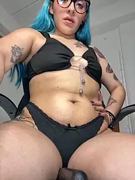 Try our girls live displays and explore the company of endless strippers, with beautiful physiques, vibrating toys and more.