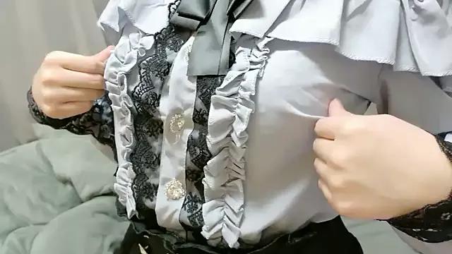 Try our girls live displays and explore the company of endless strippers, with beautiful physiques, vibrating toys and more.