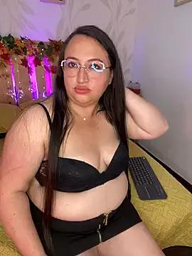 Try our girls live displays and explore the company of endless strippers, with beautiful physiques, vibrating toys and more.