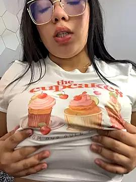 Try our girls live displays and explore the company of endless strippers, with beautiful physiques, vibrating toys and more.