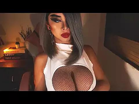 Try our girls live displays and explore the company of endless strippers, with beautiful physiques, vibrating toys and more.