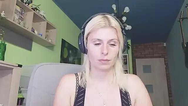 Photos of karmija from StripChat is Freechat