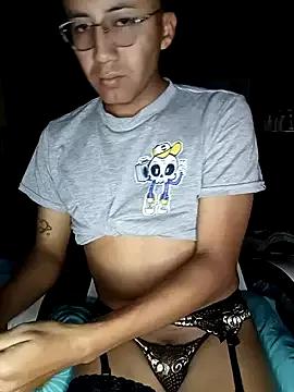 karola_horny from StripChat is Freechat