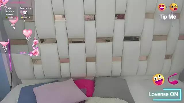 Katalina_red from StripChat is Freechat
