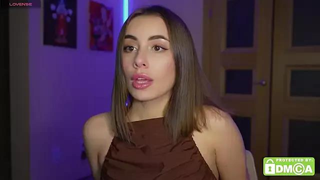 KateCarrey from StripChat is Freechat