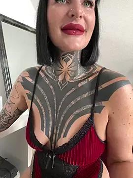 Try our girls live displays and explore the company of endless strippers, with beautiful physiques, vibrating toys and more.