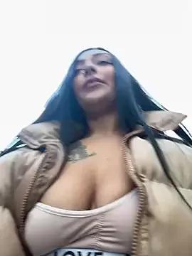 Try our girls live displays and explore the company of endless strippers, with beautiful physiques, vibrating toys and more.