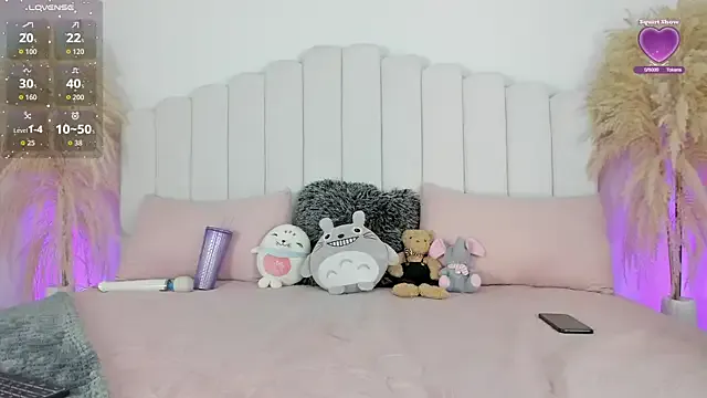 katiiee — naked / make my toy buzz!!