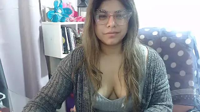 Try our girls live displays and explore the company of endless strippers, with beautiful physiques, vibrating toys and more.