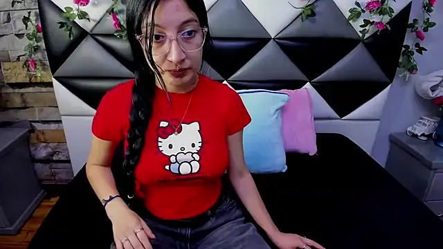 Katty_Queen — fuck pussy with big dildo for 5 minutes