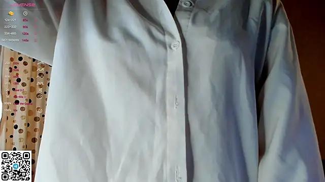 KeeleyBagge from StripChat