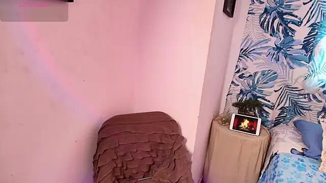 Keendaall_Fox from StripChat