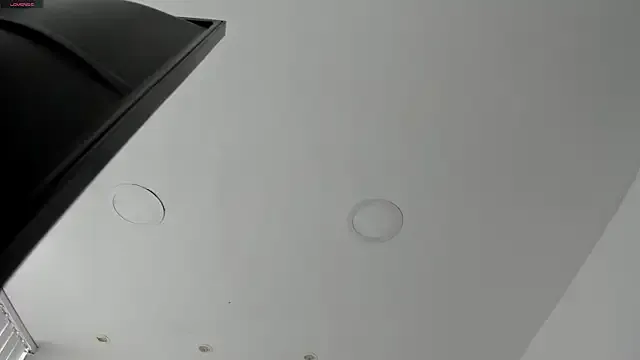 KellyJomg — rubb your clit 