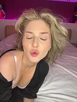 KellyKeler from StripChat is Freechat