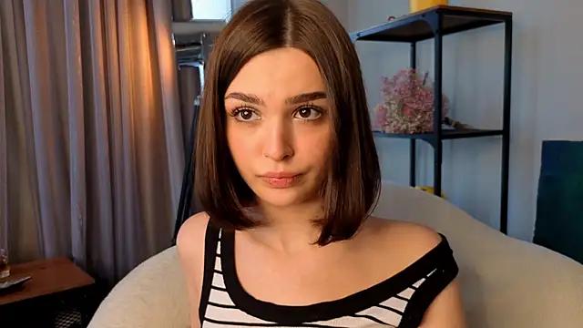 Photos of KellyZill from StripChat is Freechat