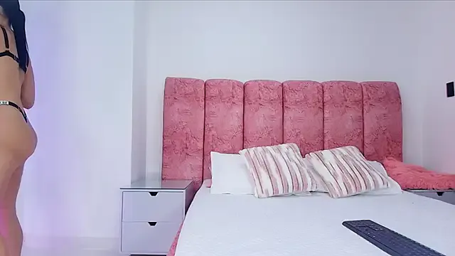 kendal_rossi — Freechat on StripChat