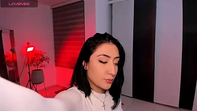 Try our girls live displays and explore the company of endless strippers, with beautiful physiques, vibrating toys and more.