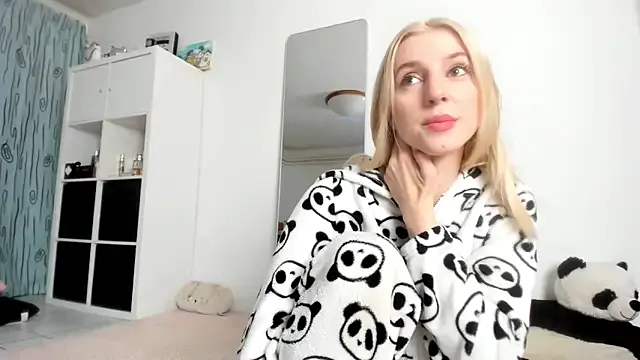 KenzieDawton — Freechat on StripChat