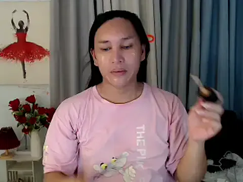 KeraMitenaa — Freechat on StripChat