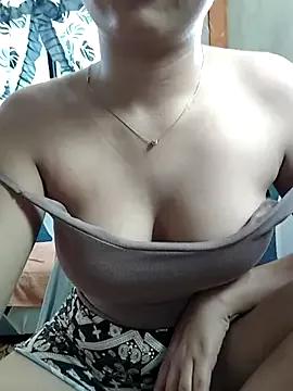 kiannie01 from StripChat is Freechat