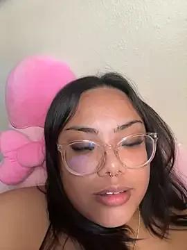 Try our girls live displays and explore the company of endless strippers, with beautiful physiques, vibrating toys and more.