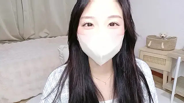 kii-channel on StripChat