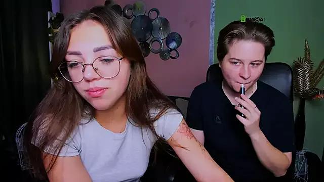 Try our girls live displays and explore the company of endless strippers, with beautiful physiques, vibrating toys and more.