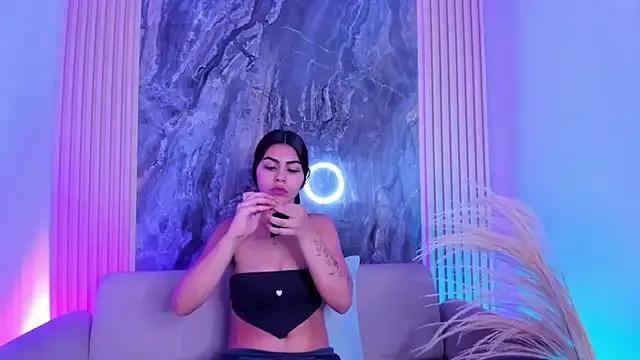 Try our girls live displays and explore the company of endless strippers, with beautiful physiques, vibrating toys and more.