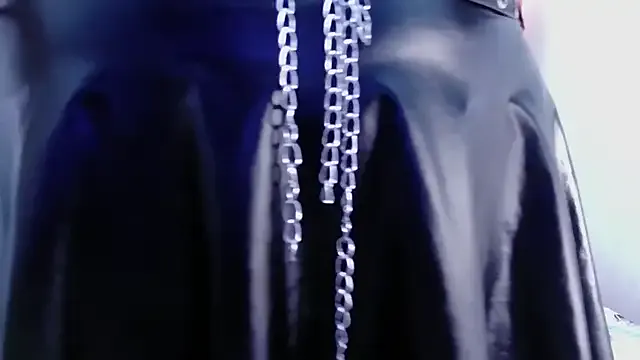 Avatar of kinkyhousewifee