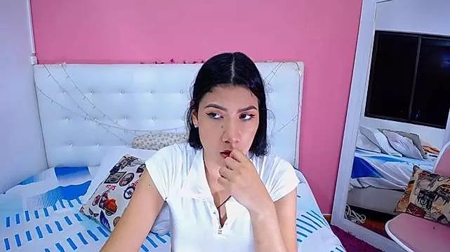 kinkyyschoolgirl from StripChat