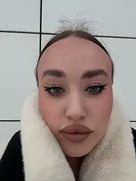 KiraSunshine — Full naked