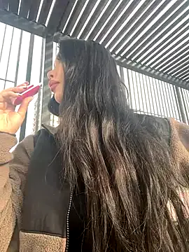 kiss_Lissa — MAKE ME WET IN THE STREET