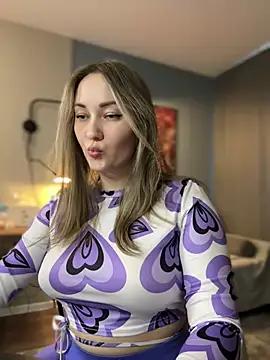 Kiss_My_Body from StripChat