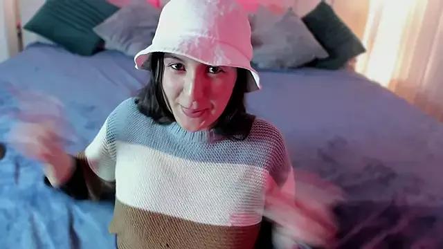 Kitana_Clark from StripChat is Freechat