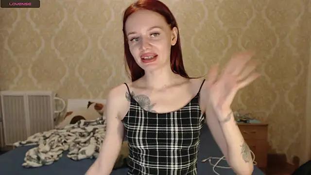 Kitkaat00 from StripChat