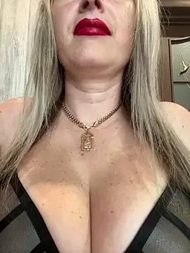 Kittenforyou from StripChat